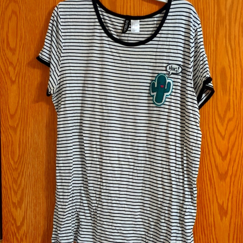 H&M stripe ringer tee with cactus patch